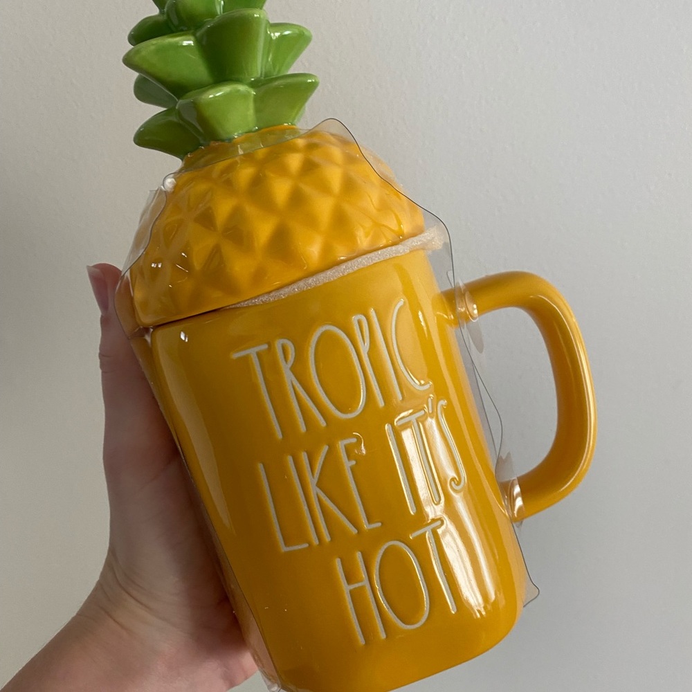 Rae Dunn TROPIC LIKE ITS HOT Mug